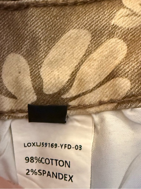 NWT Beige Floral Embroidered Wide-Leg Jeans - Picture 7 of 8